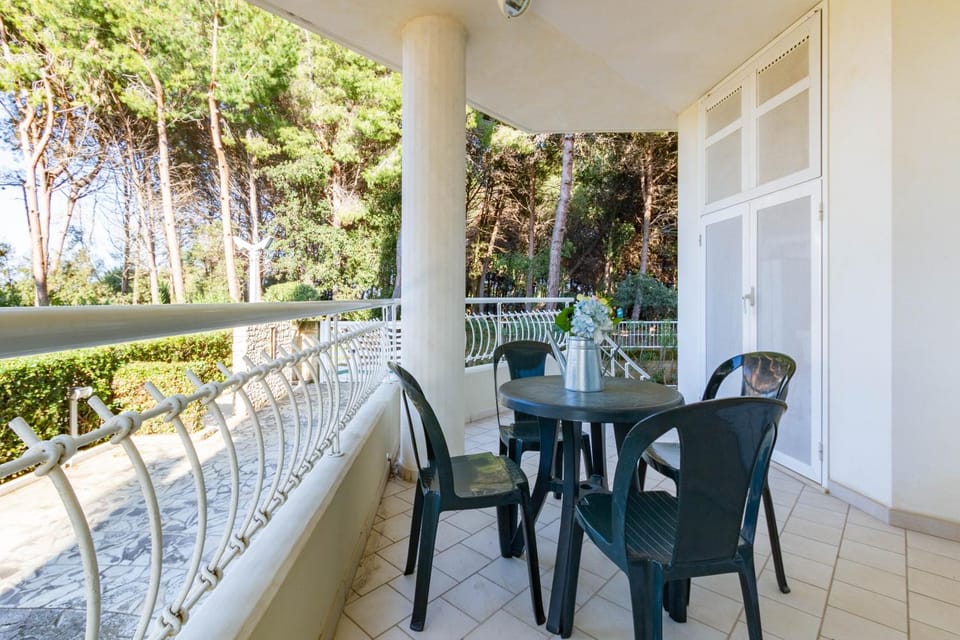 Patio, Balcony/Terrace, Dining area, Garden view