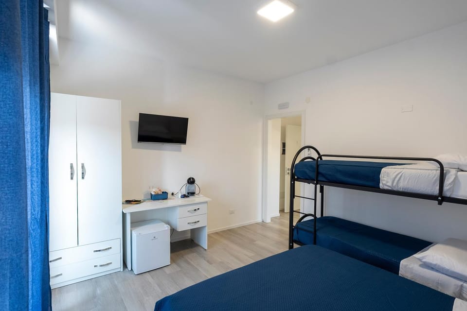 Prestige House 8 Bed and Breakfast in Scalea