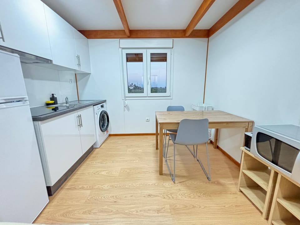 Dining area, kitchen
