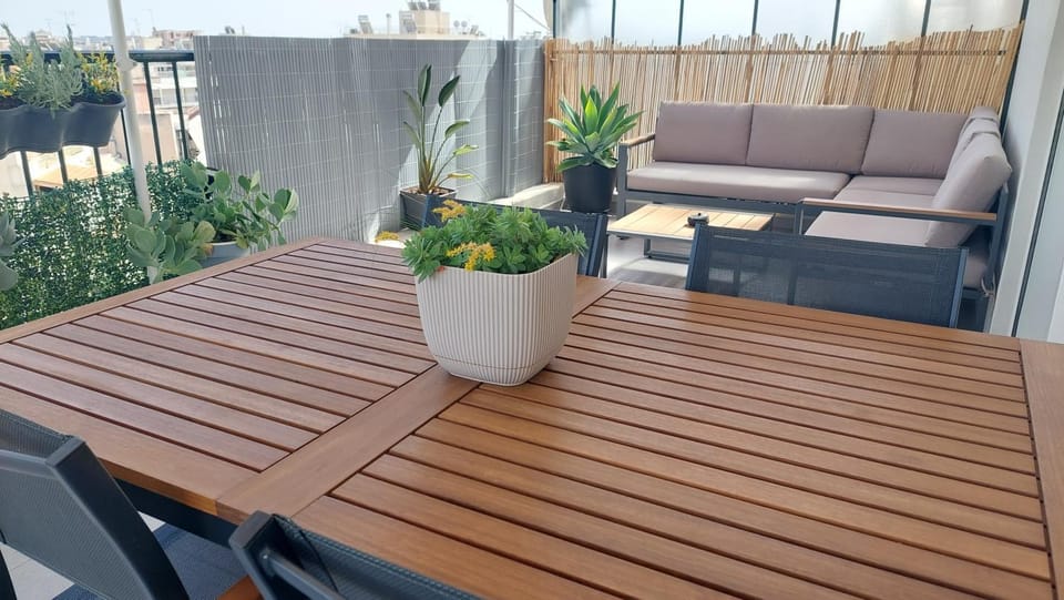 Patio, Day, View (from property/room), Balcony/Terrace, Living room, Seating area, Dining area