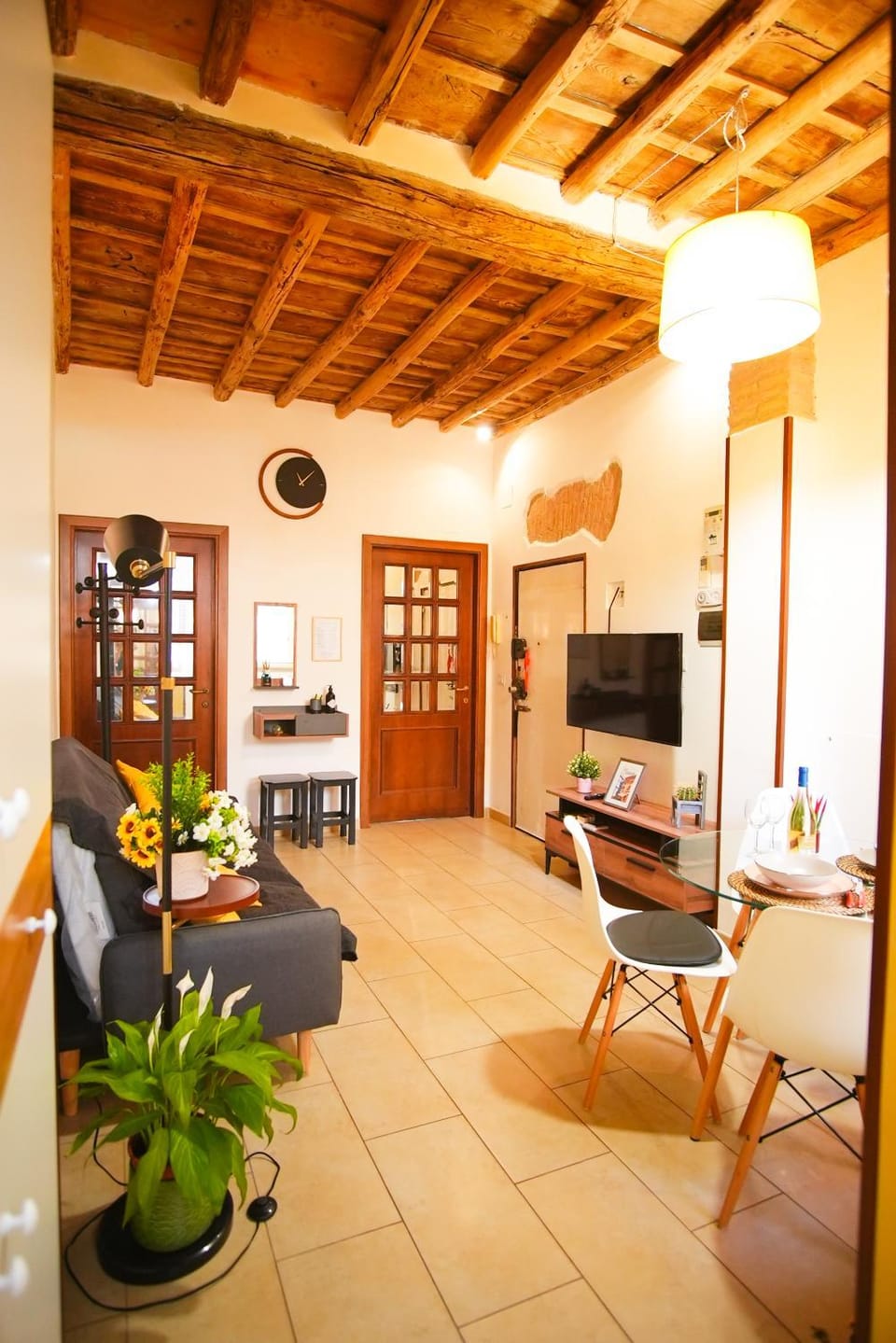 Communal lounge/ TV room, Living room