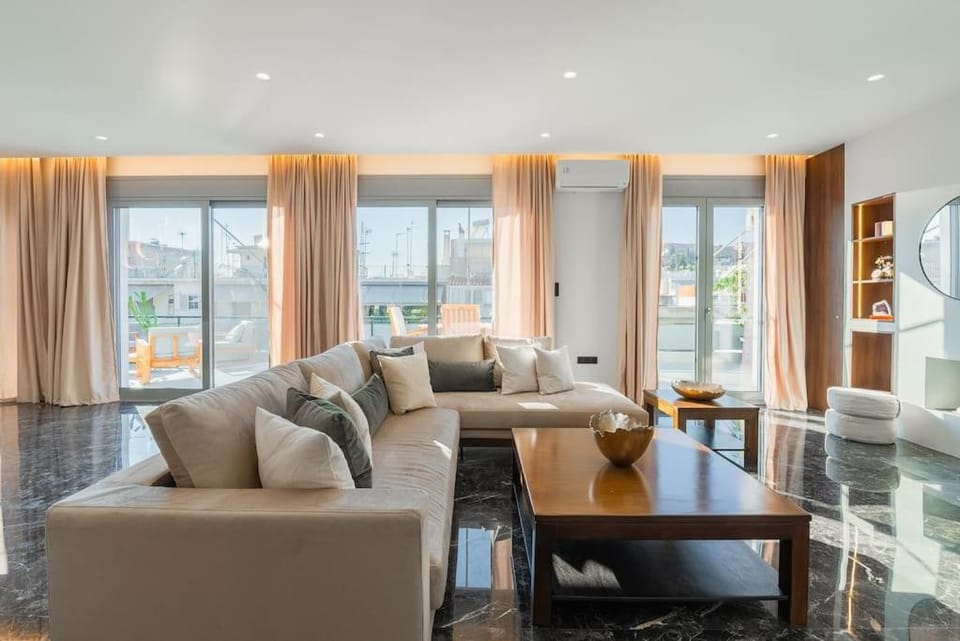 Living room, Seating area