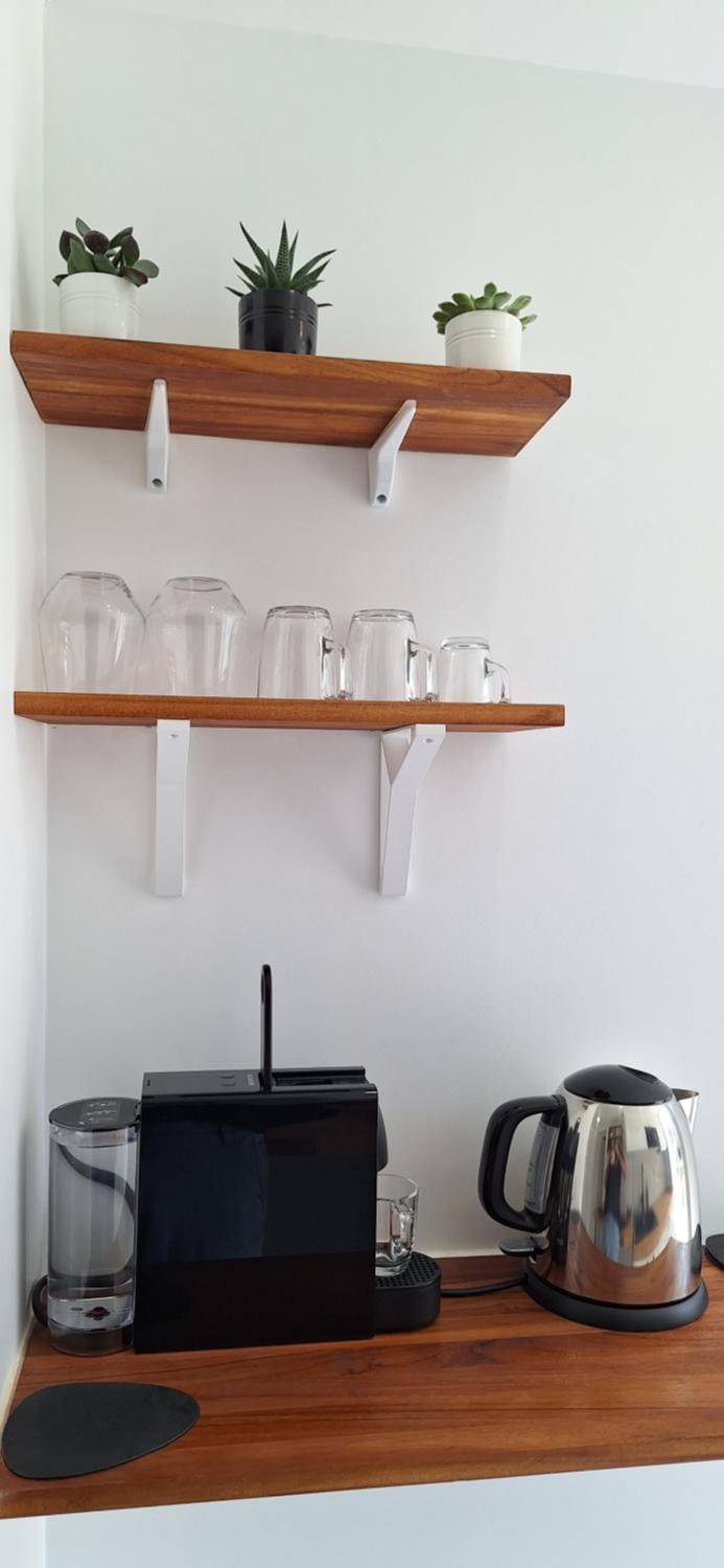 Coffee/tea facilities, Kitchen or kitchenette