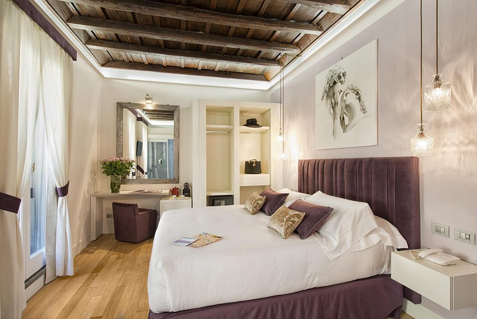 People, Other, Photo of the whole room, Decorative detail, Bedroom