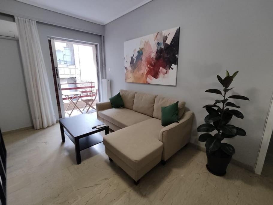 Quiet and cozy apartment next to Acropolis Apartment in Athens