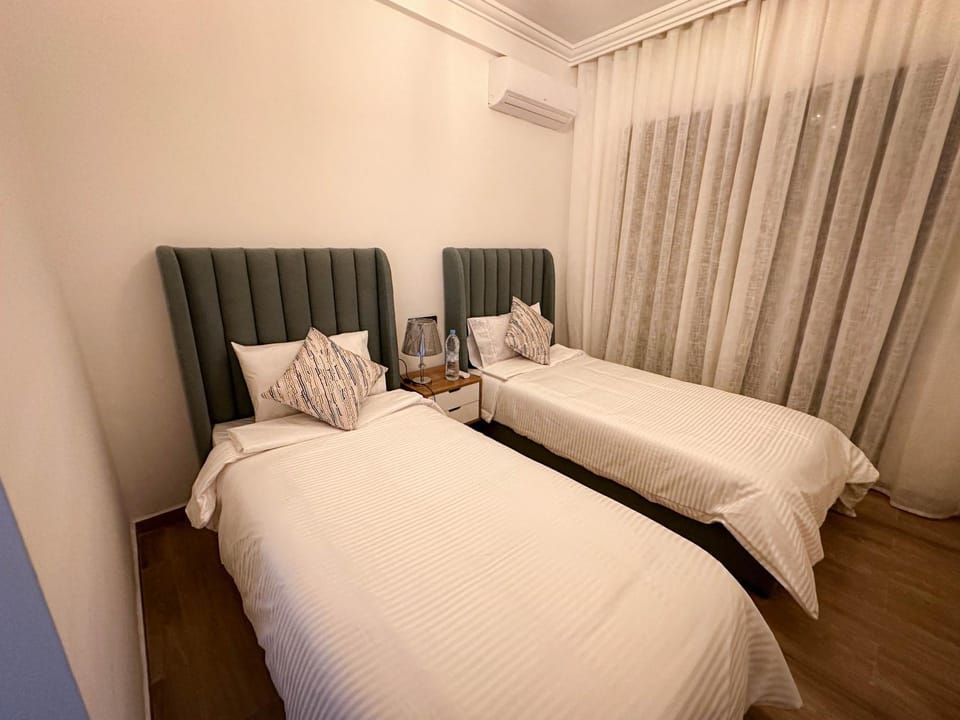 Photo of the whole room, Bedroom