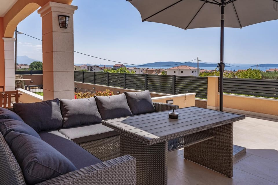Day, View (from property/room), Balcony/Terrace, Seating area