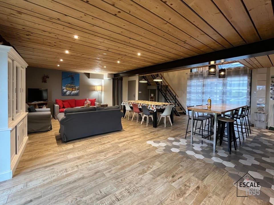 Living room, kitchen