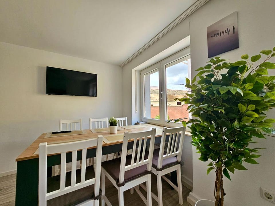 TV and multimedia, Dining area