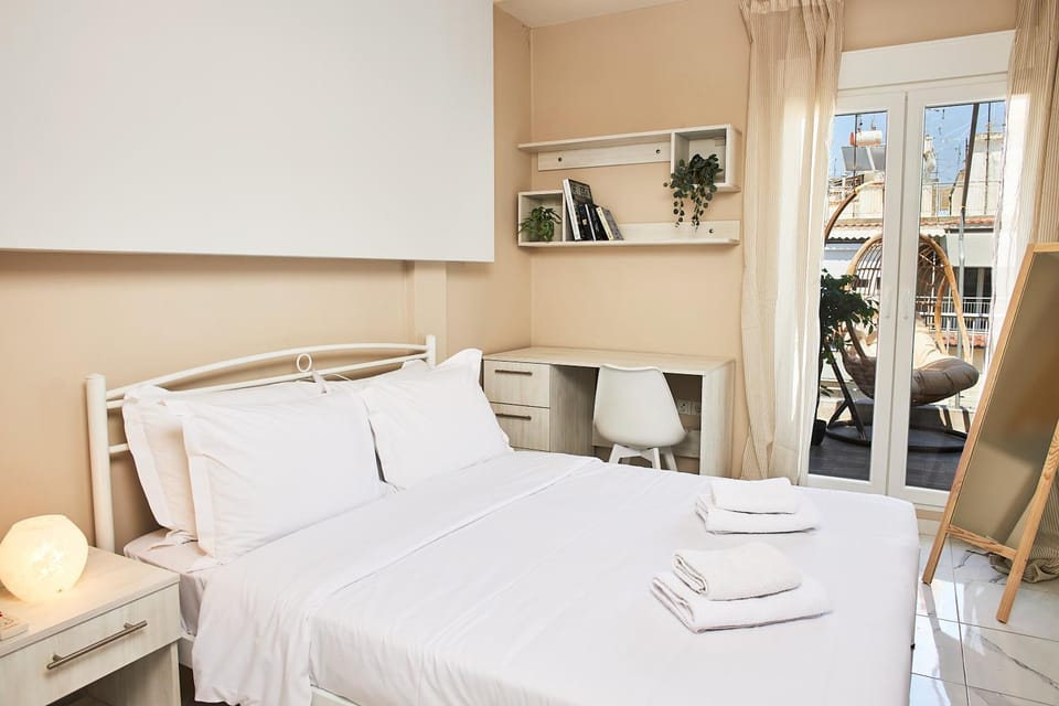Bed, Place of worship, Photo of the whole room, Bedroom