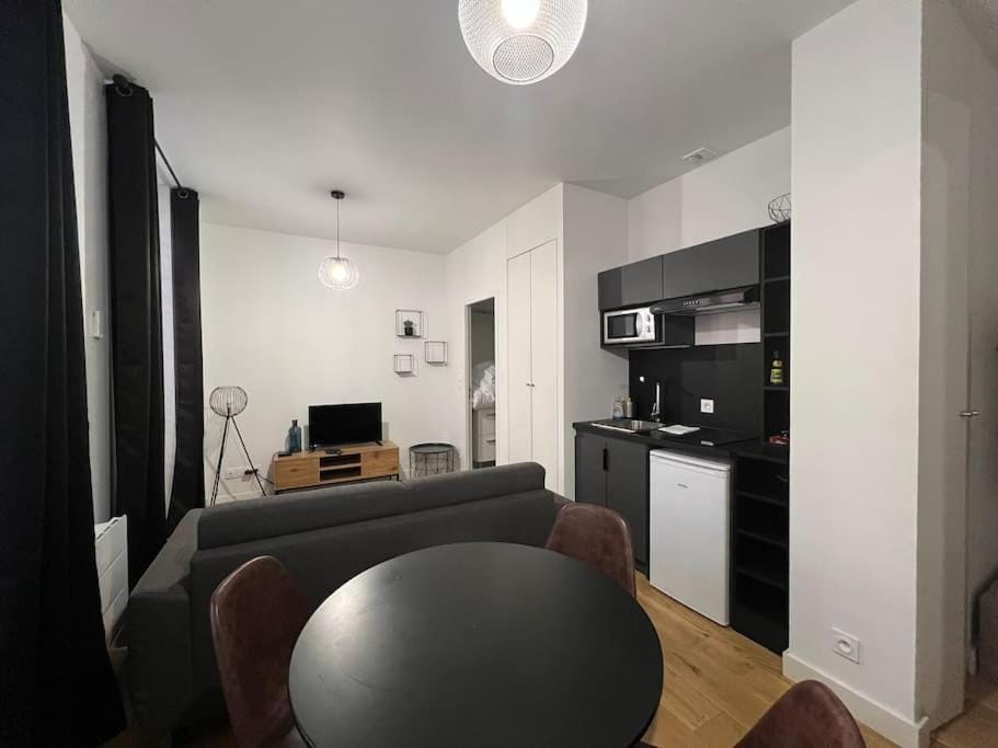 Studio chaleureux, proche gare, Lyon 3 Apartment in Villeurbanne