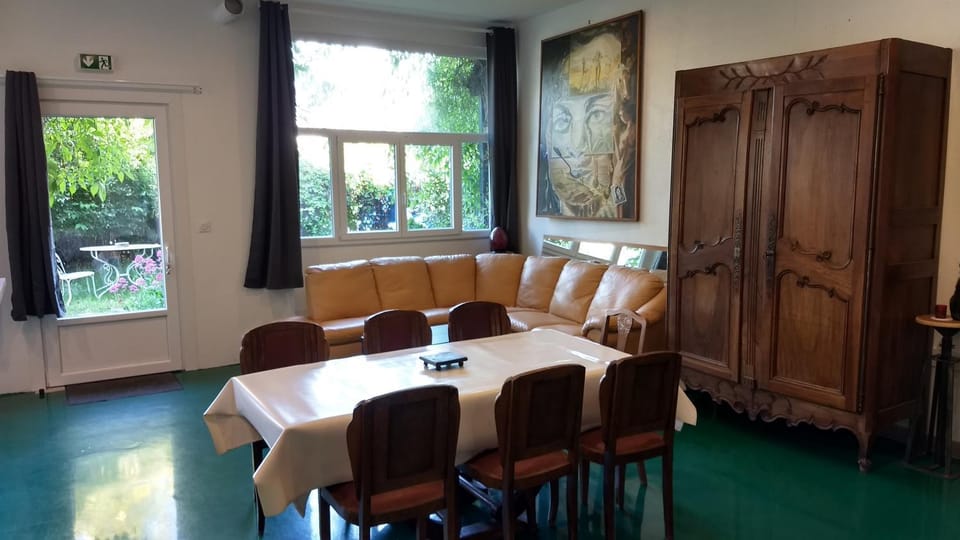 Logement spacieux et original proche gare au RDC Apartment in Saumur
