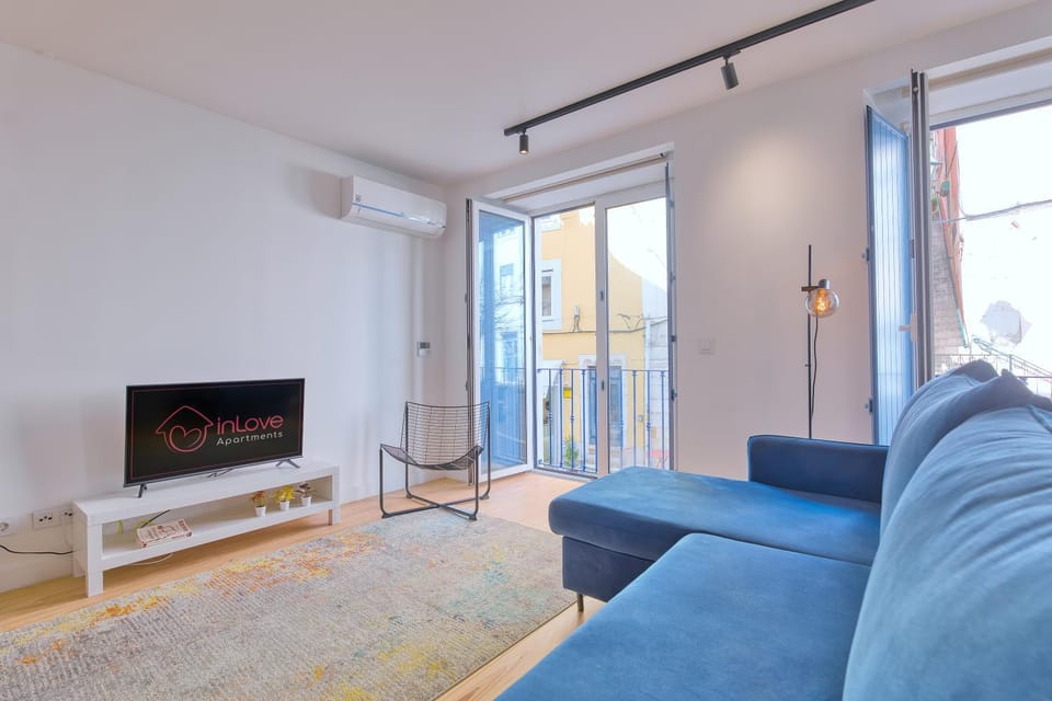 Communal lounge/ TV room, air conditioner
