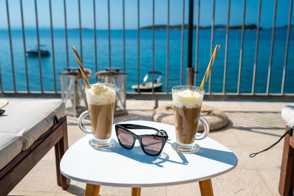 Patio, Day, Natural landscape, Coffee/tea facilities, View (from property/room), Balcony/Terrace, Sea view, Drinks