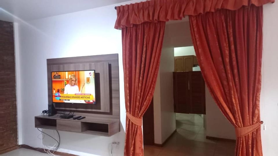 Casa 3 Hab con 2 cocheras Centro Apartment in Godoy Cruz