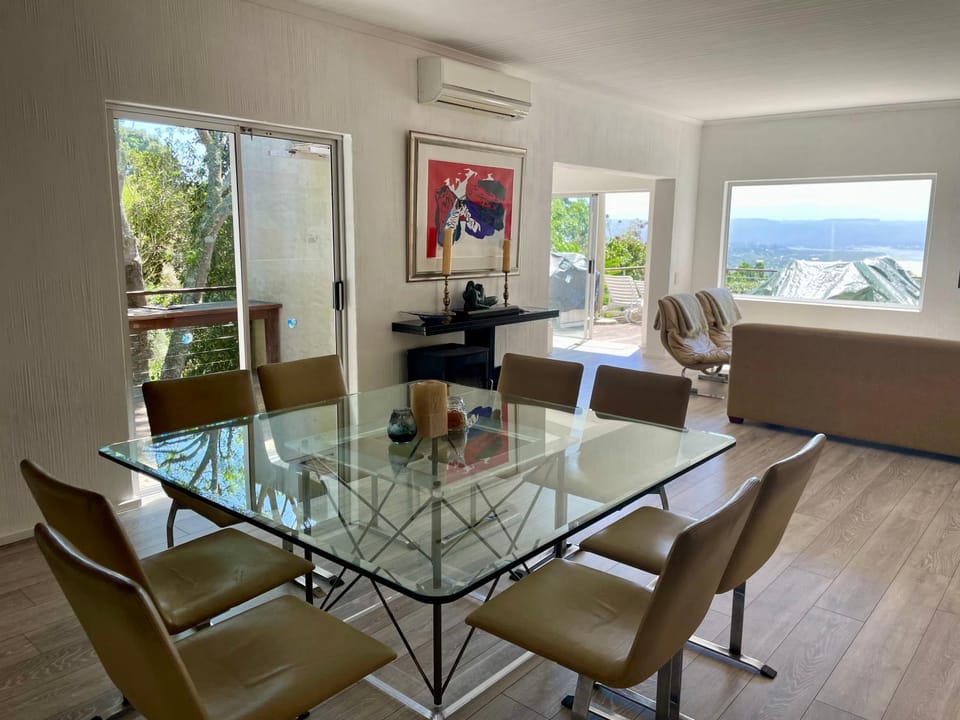 Natural landscape, Seating area, Dining area, air conditioner