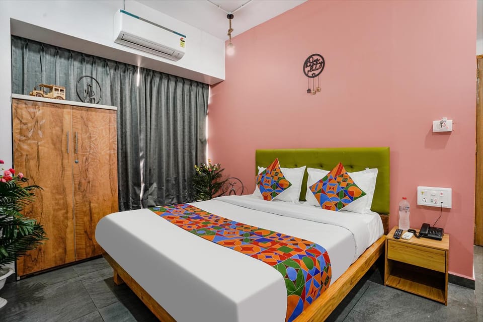 Bed, Business facilities, Bedroom, wardrobe, air conditioner, air conditioner