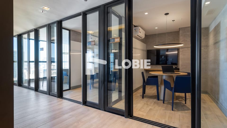 Meeting/conference room