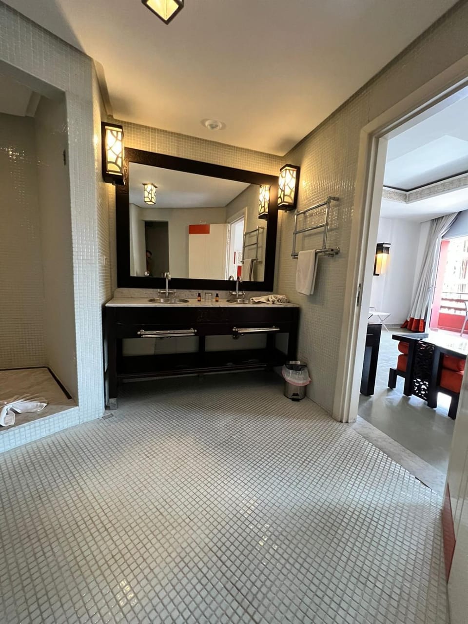 Bathroom, Photo of the whole room, Bedroom
