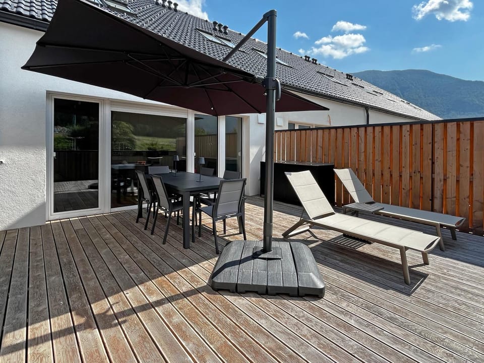Balcony/Terrace, Mountain view