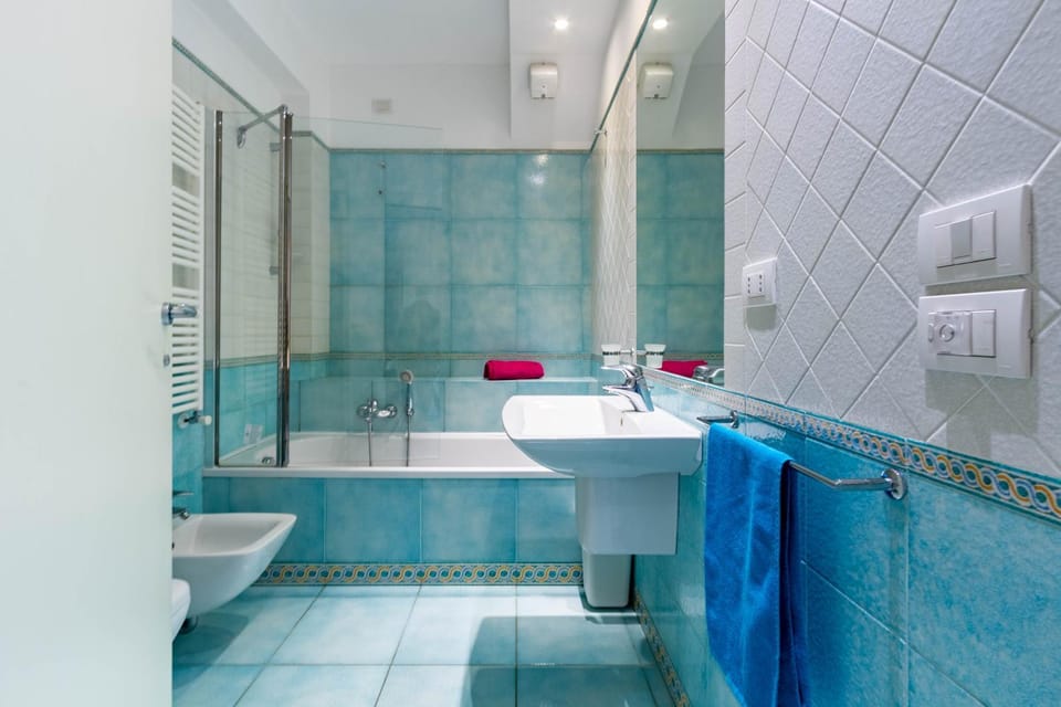 Bathroom, Bath