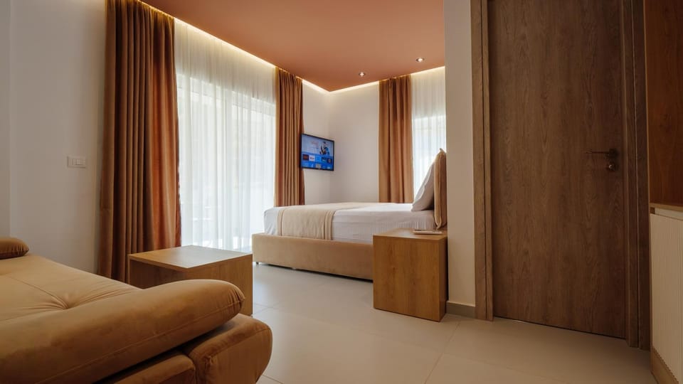Bed, TV and multimedia