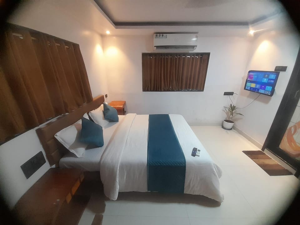 Agrawal Bhavan Home Stay couples friendly for Indians Vacation rental in Mumbai