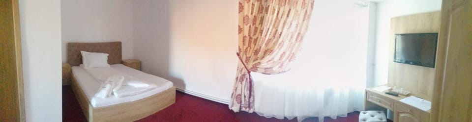 Day, On-site shops, Lobby or reception, Photo of the whole room, Banquet/Function facilities, Bedroom, cot, Inner courtyard view