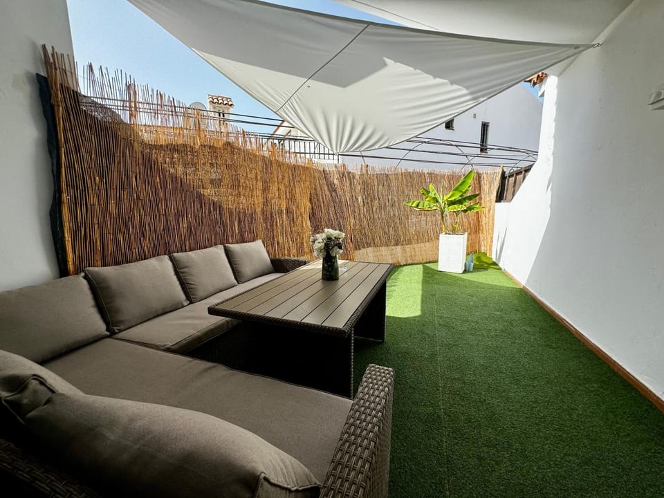 Garden, Balcony/Terrace