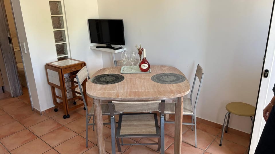 TV and multimedia, Dining area