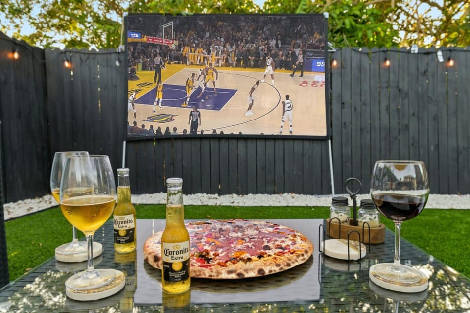 Heated Pool & Spa • Outdoor Kitchen/Theater/Games Villa in Bradenton