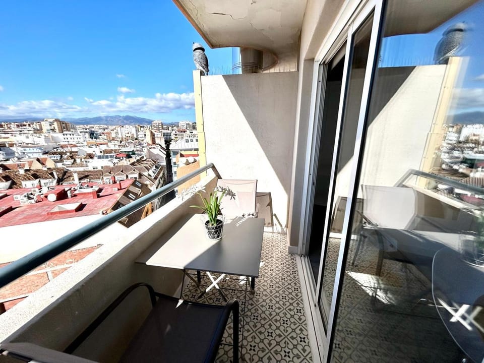 Day, View (from property/room), Balcony/Terrace, City view