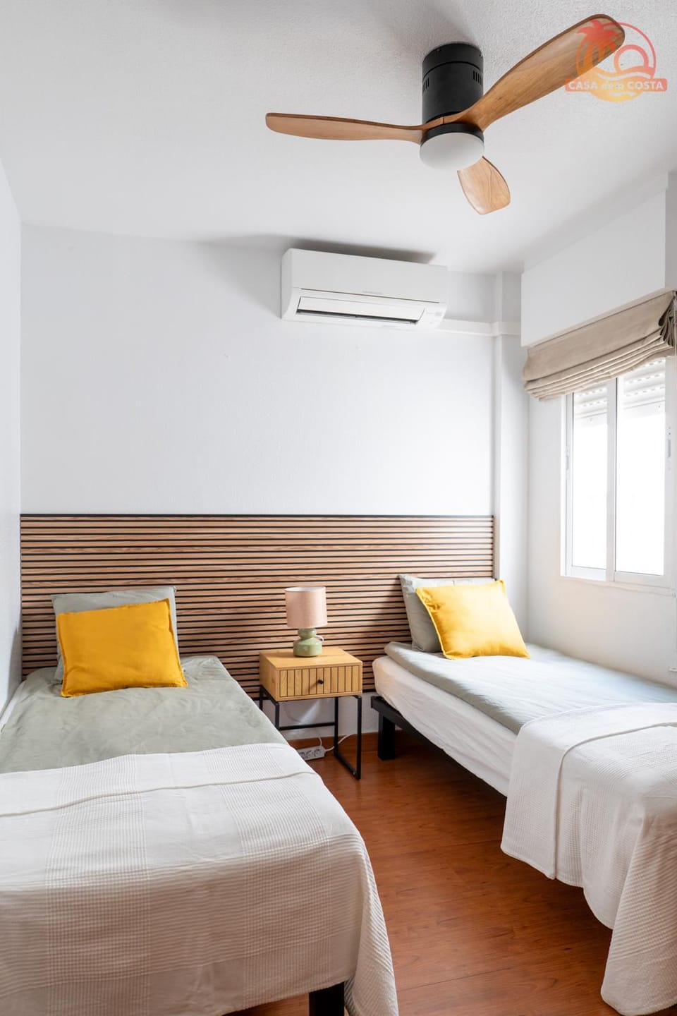 Bed, Photo of the whole room, Bedroom, air conditioner