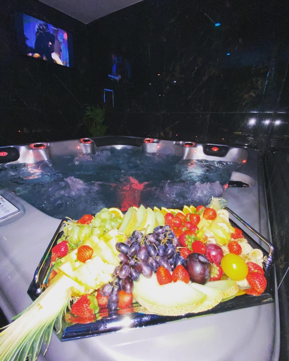 Spa and wellness centre/facilities, Food and drinks