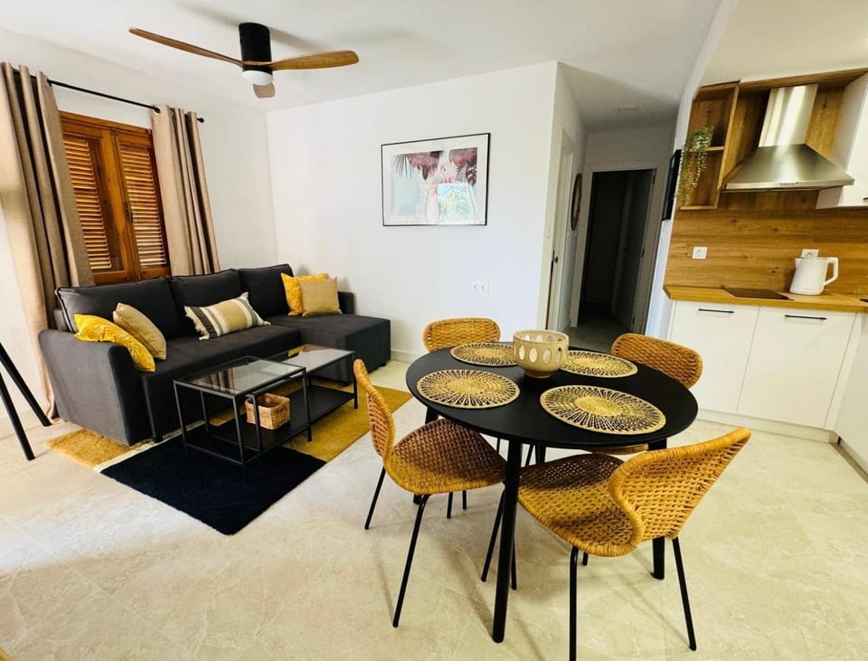 Living room, Seating area, Dining area
