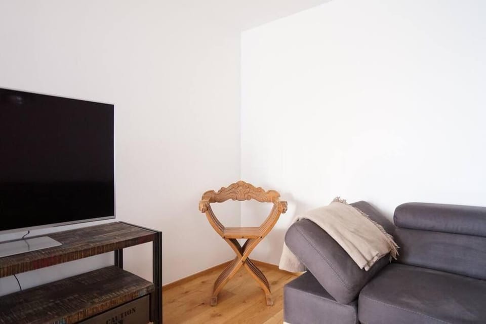Authentic Austrian Flat in the South of Vienna Apartment in Hungary