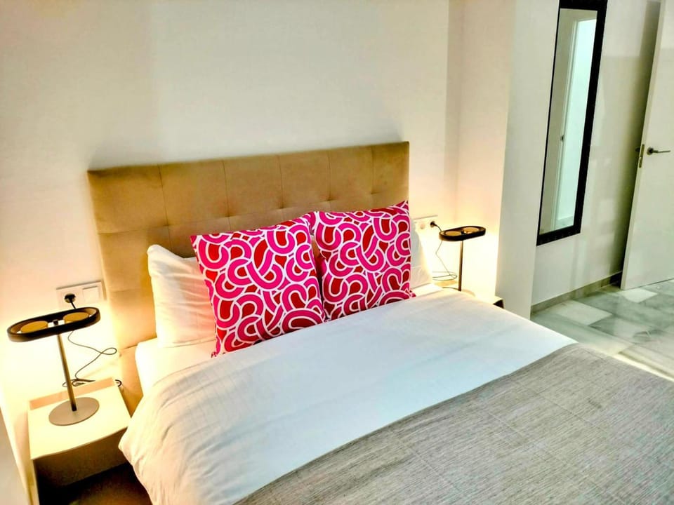 Bed, Photo of the whole room, Bedroom, heating, heating, internet, internet, air conditioner, air conditioner