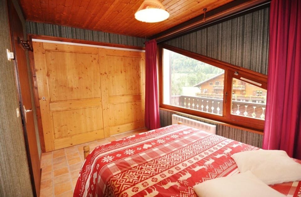 Property building, Living room, Bedroom