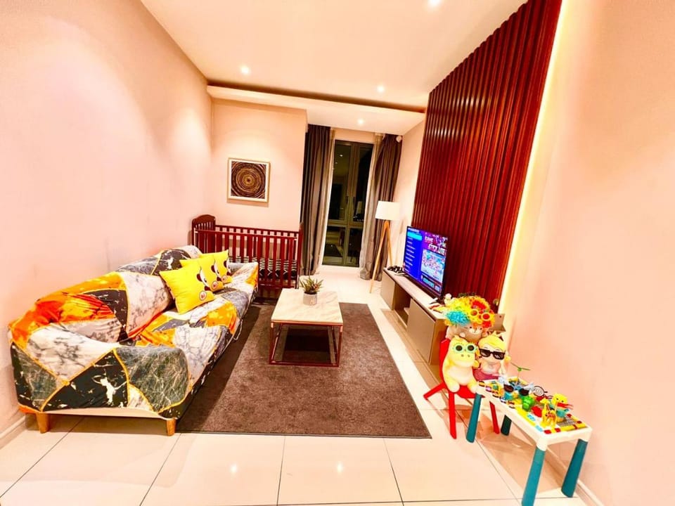 Communal lounge/ TV room, TV and multimedia, Living room, Seating area, Evening entertainment
