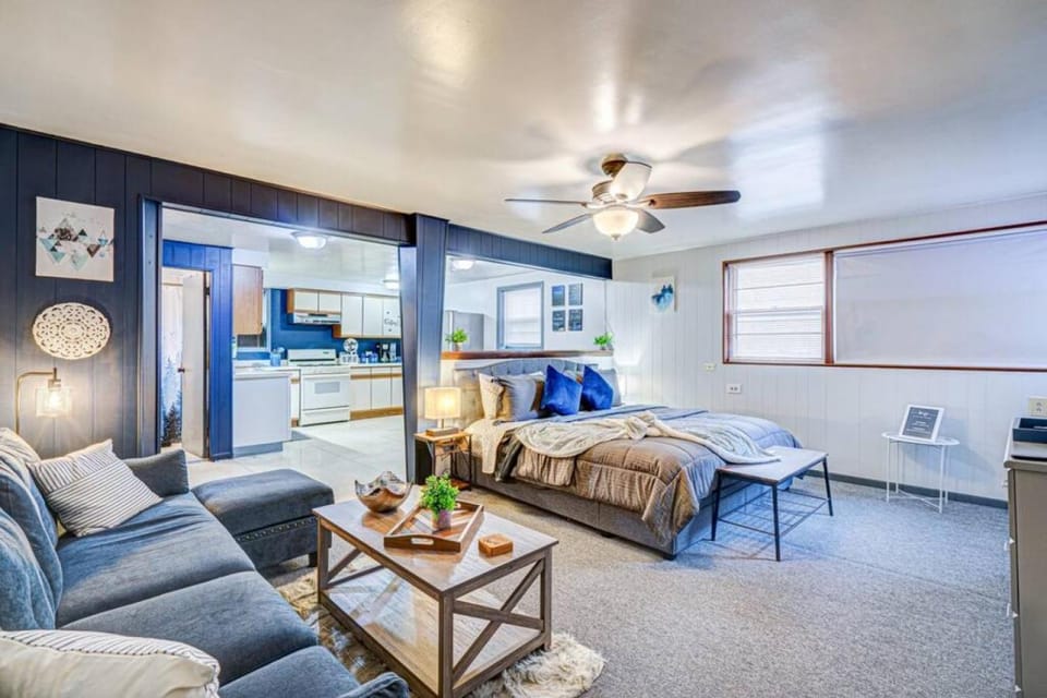 Remodeled Studio Condo Family Friendly Area Apartment in Elmwood Park