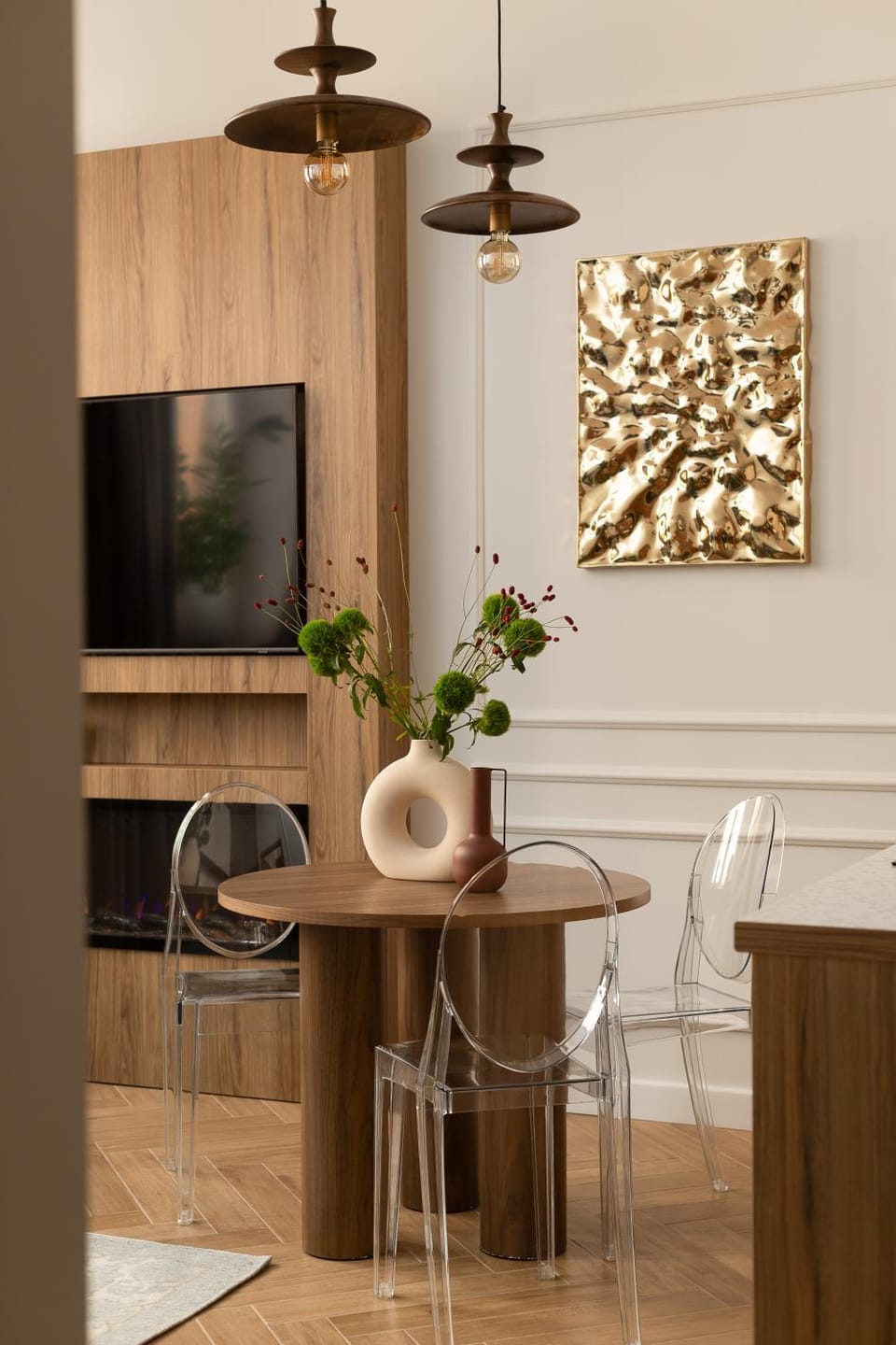 TV and multimedia, Living room, Decorative detail, Dining area, fireplace