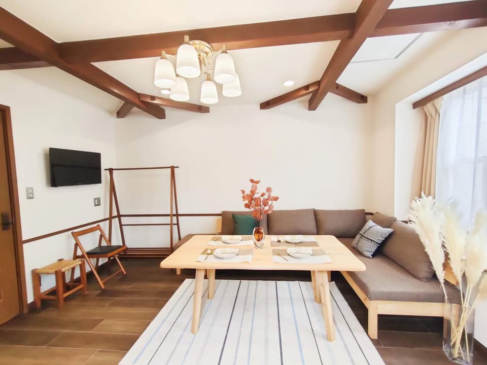 Communal lounge/ TV room, Living room, Dining area