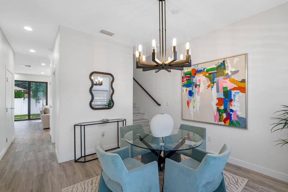 Newly Renovated Tampa Townhouse Prime Location House in Tampa