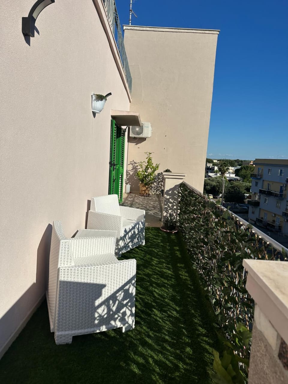 Property building, Day, View (from property/room), Balcony/Terrace