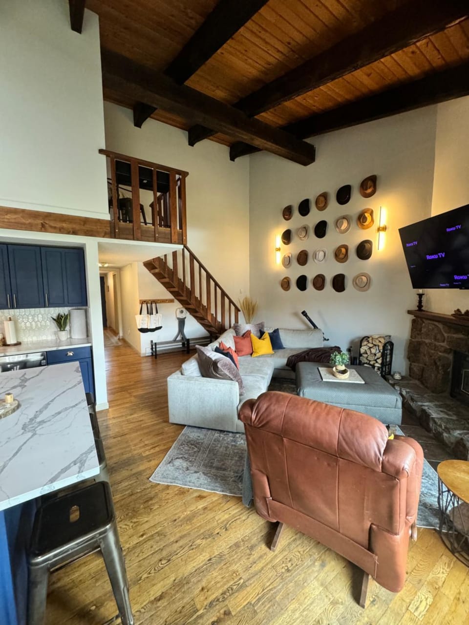 TV and multimedia, Living room, Seating area