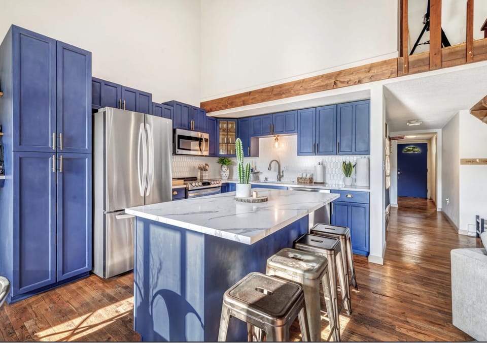 Kitchen or kitchenette, Dining area, dishwasher, oven, kitchen, kitchen