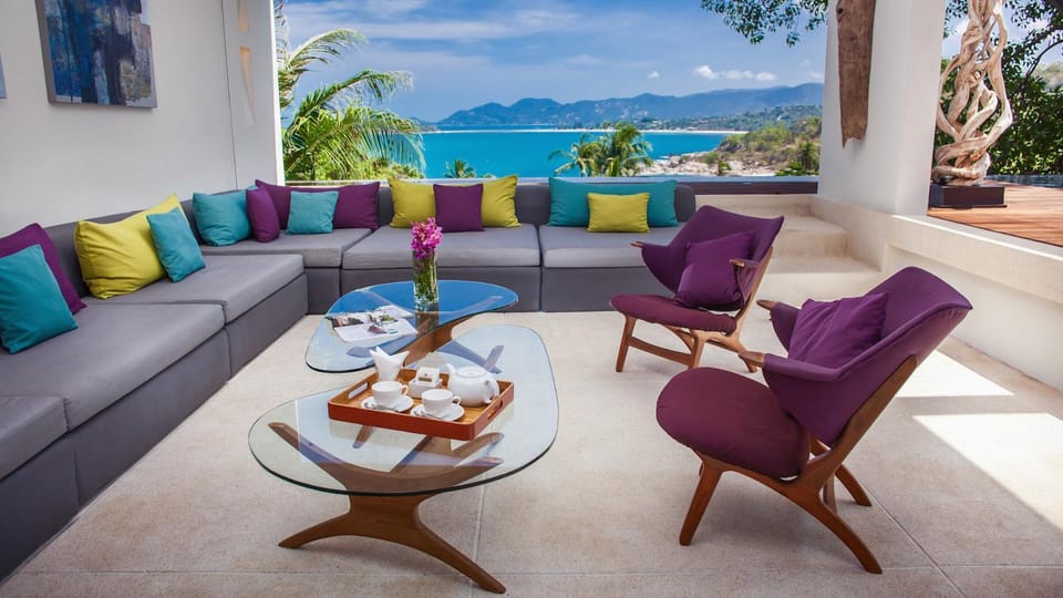 Lounge or bar, Pool view, Sea view