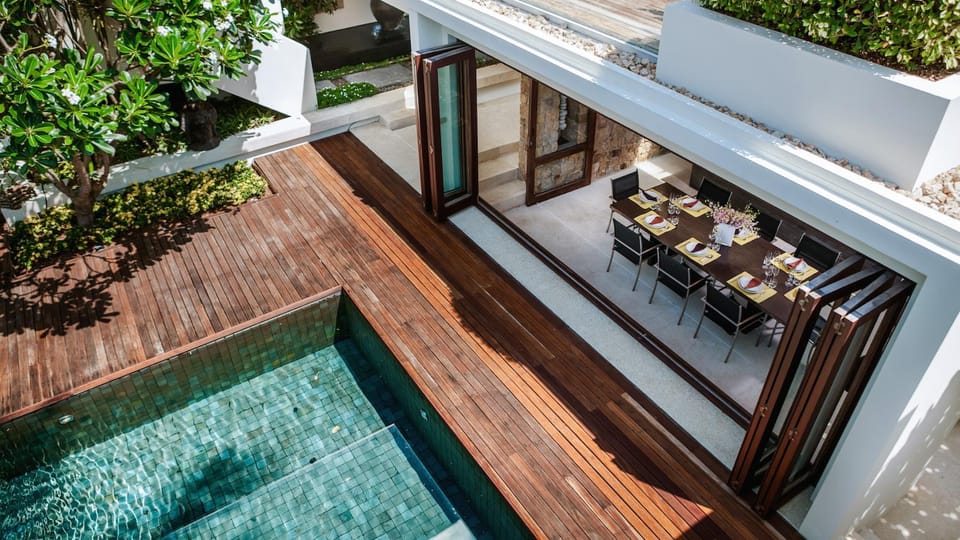 Restaurant/places to eat, Dining area, Swimming pool, Swimming pool