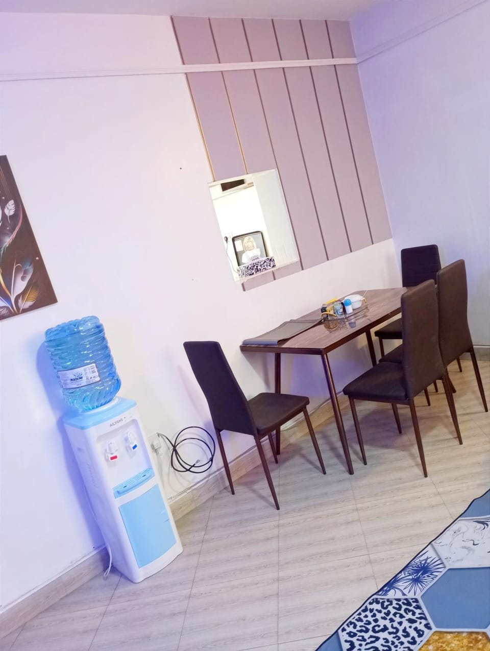 Seating area, Dining area