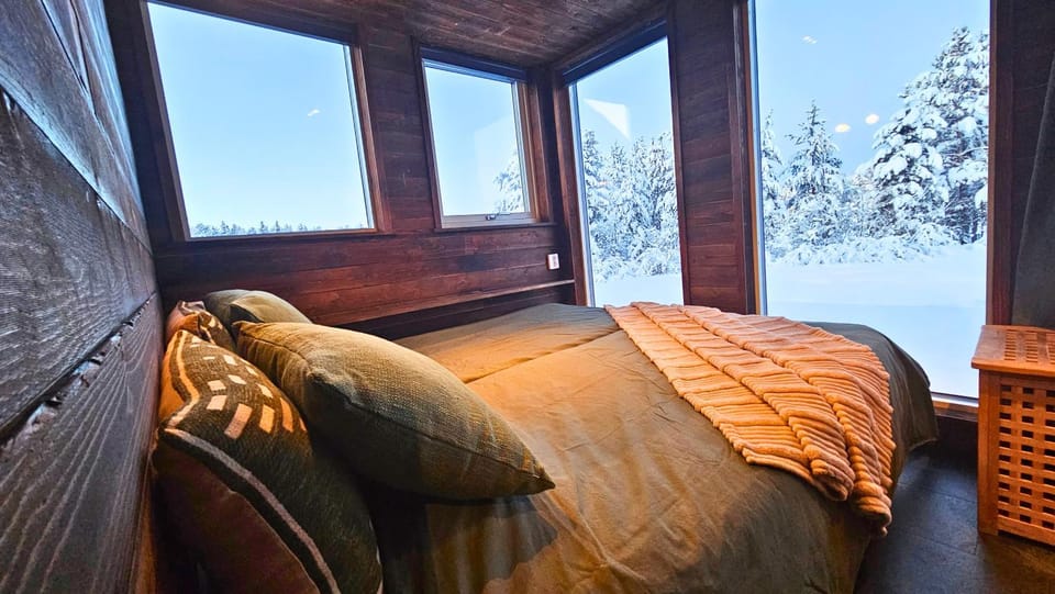 Bed, Winter, Bedroom